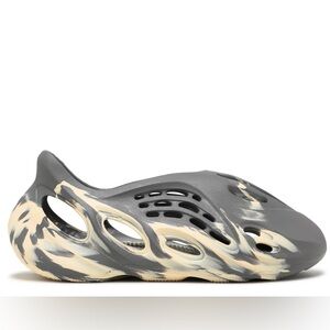 YEEZY FOAM RUNNER 'MXT MOON GREY'